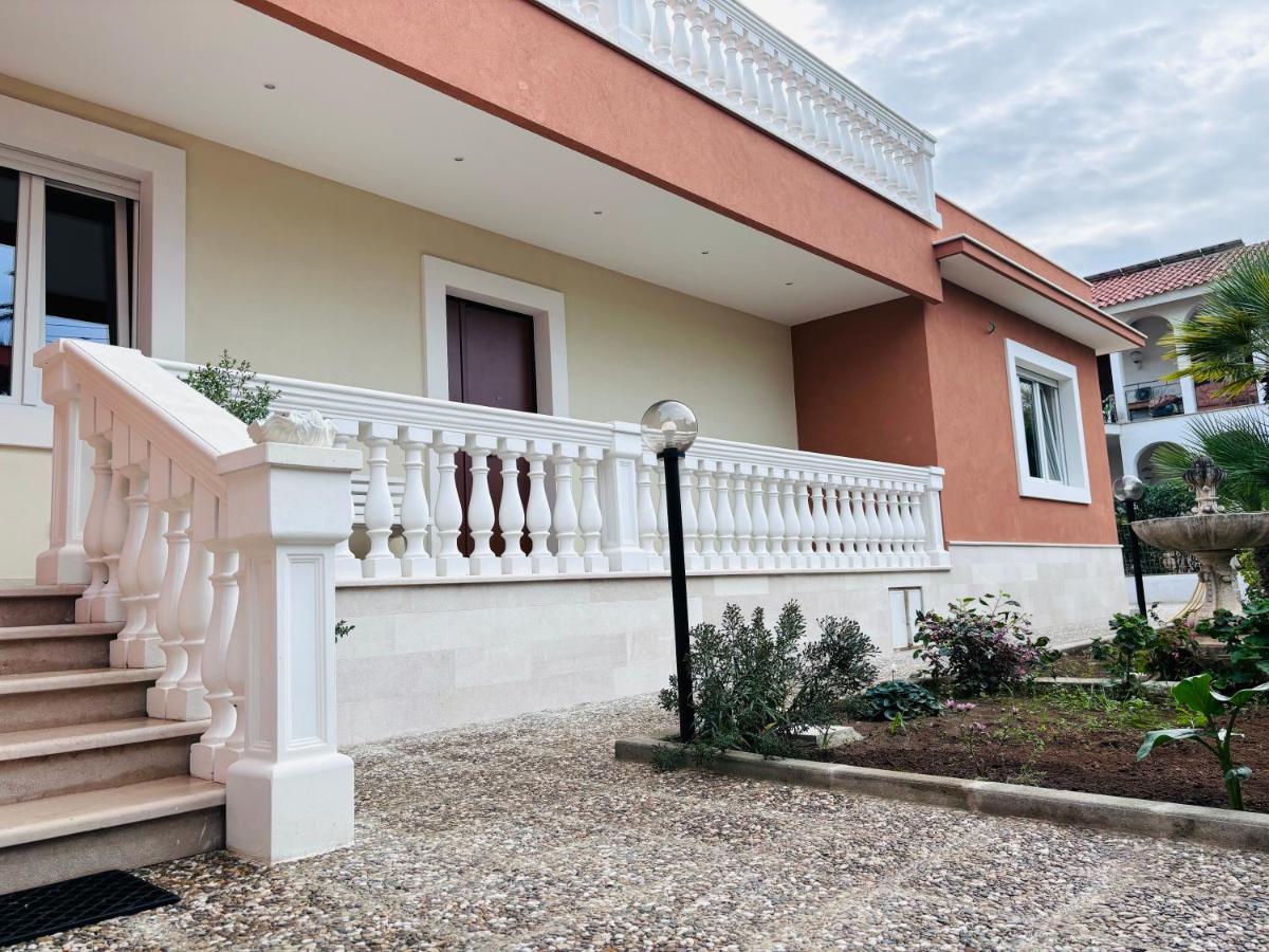 Villa Raffaele Trani Exterior photo